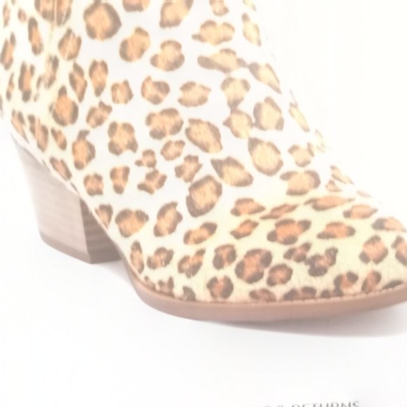 Leopard Print Bootie - Picture 3 of 5